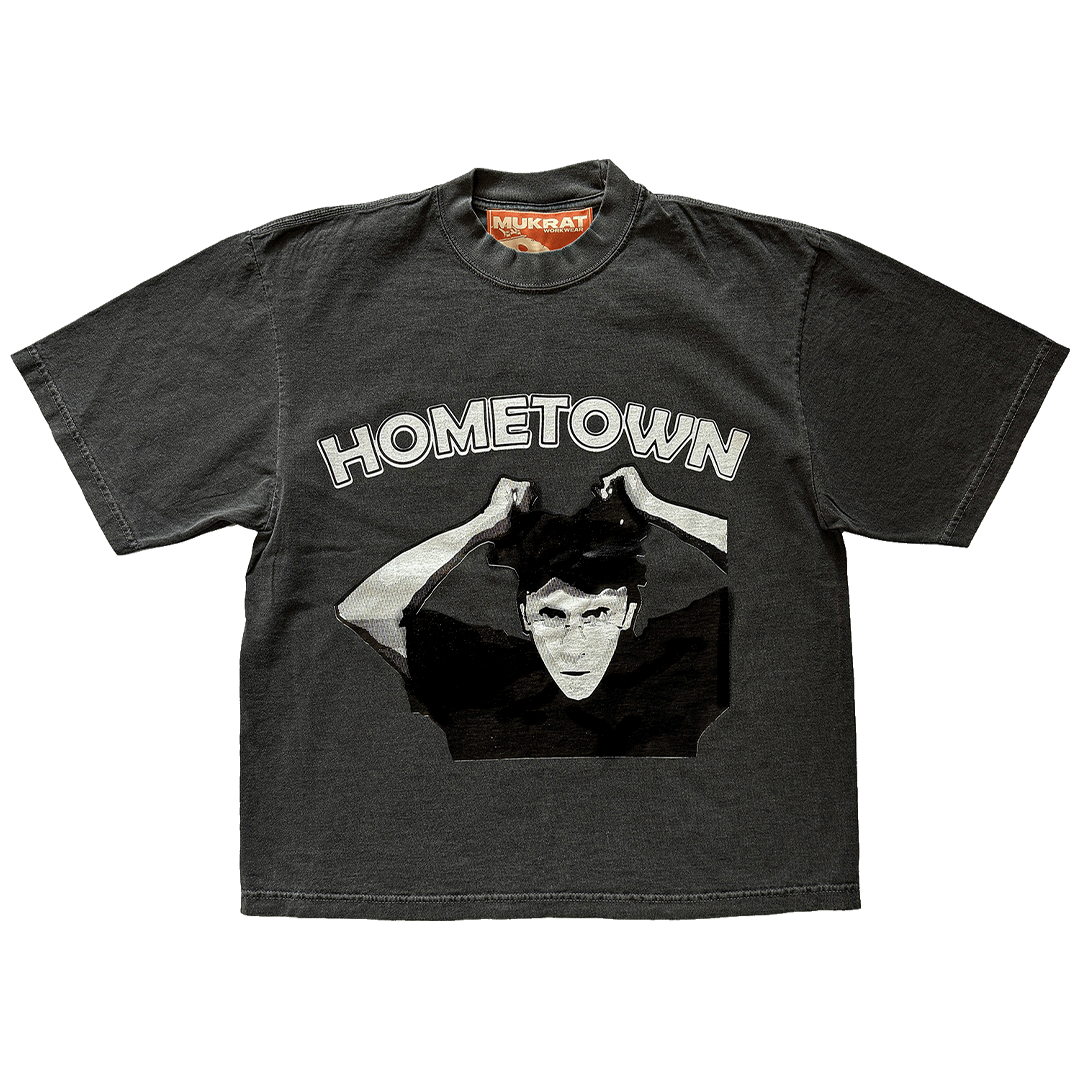 Hometown, Tee